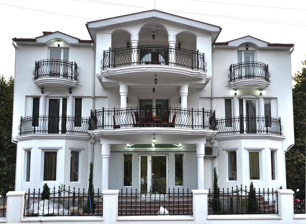 Villa Bella Boutique Hotel Kavadarci Exteriör bild